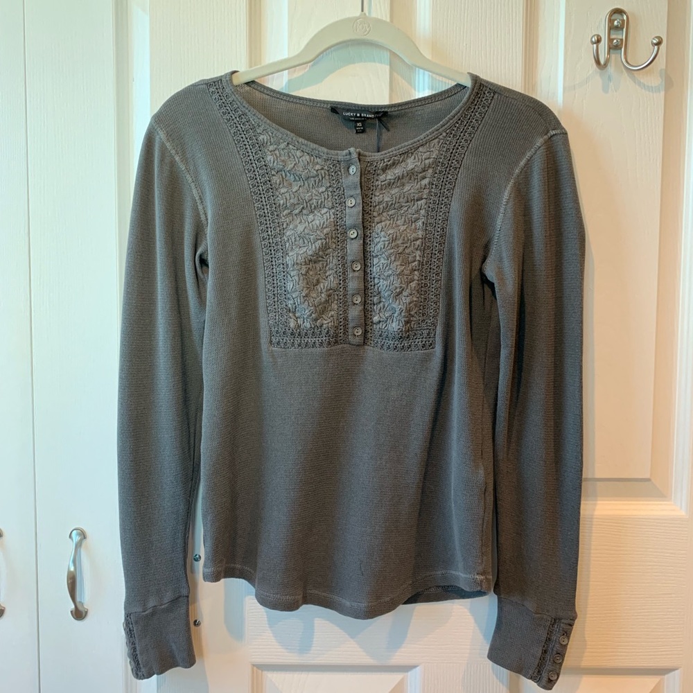 NWT Lucky XS lace detail dark gray thermal